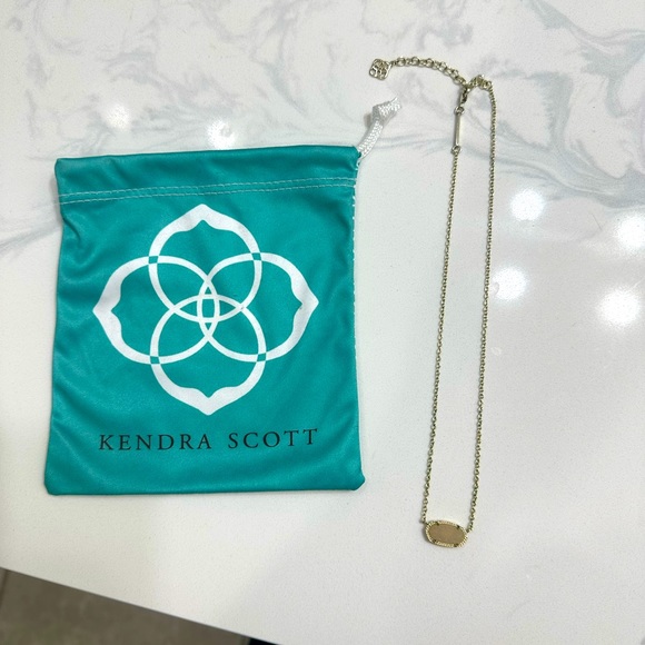 Ciondolo Kendra Scott Elisa Collana - Pistola In Druso Iridescente, Placcato Ottone